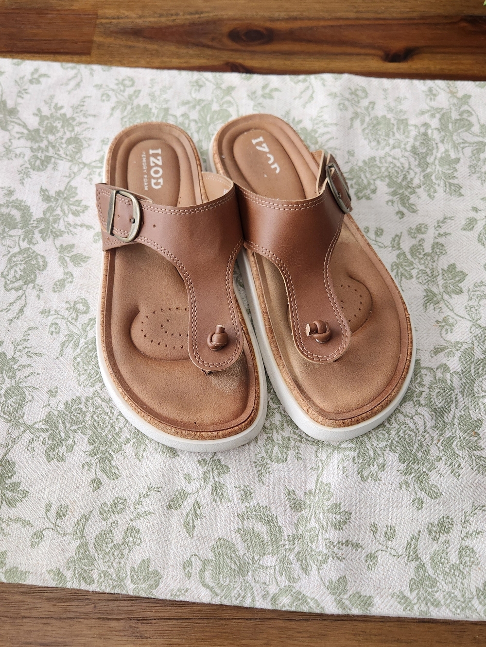 IZOD Brown Leather Thong Sandals